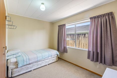 Photo of property in 50 Queens Road, Waikanae Beach, Waikanae, 5036