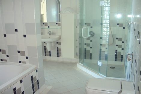 Photo of property in 346 Oriental Parade, Oriental Bay, Wellington, 6011