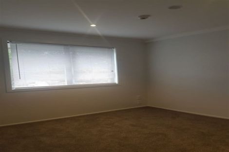 Photo of property in 8a/30 Westward Ho, Glen Eden, Auckland, 0602
