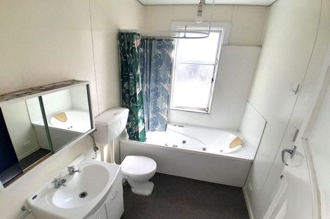 Photo of property in 13 Hall Street, Newtown, Wellington, 6021