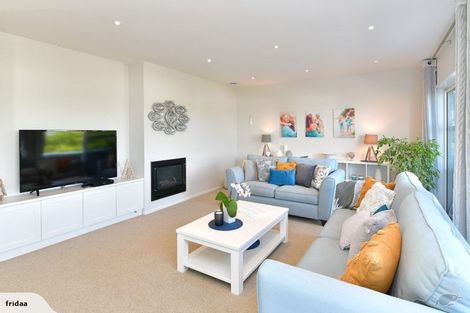 Photo of property in 69 De Luen Avenue, Tindalls Beach, Whangaparaoa, 0930