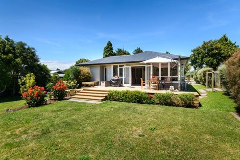 Photo of property in 5 Antrim Place, Hokowhitu, Palmerston North, 4410