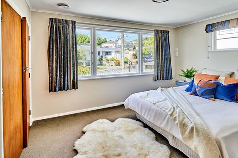 Photo of property in 48 Kiwi Crescent, Tawa, Wellington, 5028