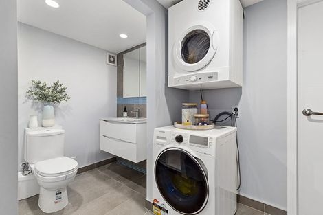 Photo of property in 29 Pooley Street, Pakuranga Heights, Auckland, 2010