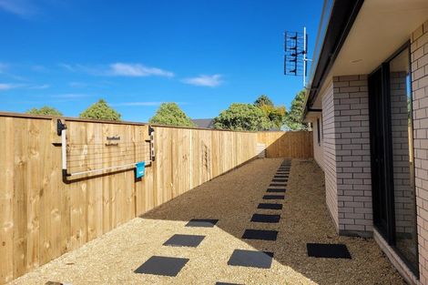 Photo of property in 77 Lincoln Road, Carterton, 5713