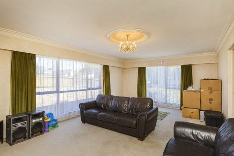 Photo of property in 2 Caroline Crescent, Highbury, Palmerston North, 4412