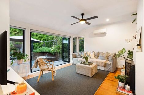 Photo of property in 261 Lake Road, Belmont, Auckland, 0622