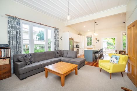 Photo of property in 46 Lombard Street, Palmerston North, 4410