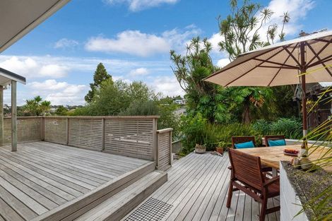 Photo of property in 2/13 Newstead Avenue, Browns Bay, Auckland, 0632