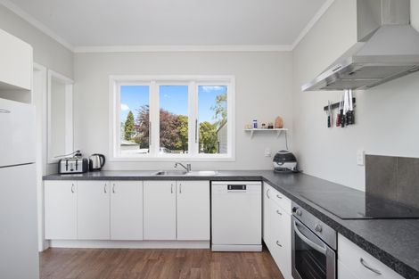 Photo of property in 11 Collingwood Road, Waiuku, 2123