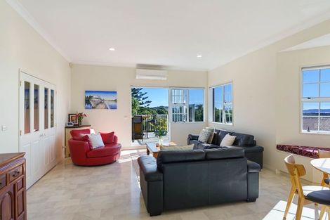 Photo of property in 105 Winara Avenue, Waikanae, 5036