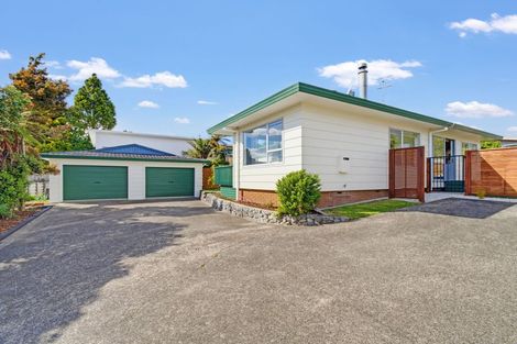 Photo of property in 120 Cambridge Road, Bethlehem, Tauranga, 3110
