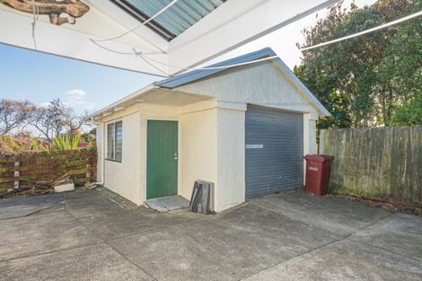 Photo of property in 12 Carlton Avenue, Gonville, Whanganui, 4501