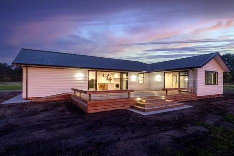 Photo of property in 584a Back Ormond Road, Makauri, 4071