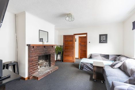 Photo of property in 129 Govett Avenue, Frankleigh Park, New Plymouth, 4310