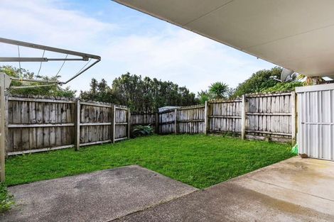 Photo of property in 9/242 Great North Road, Henderson, Auckland, 0612
