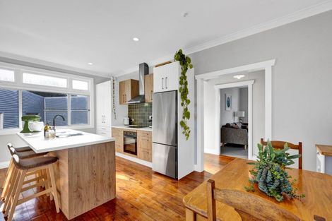 Photo of property in 45 Vogel Street, Hawera, 4610