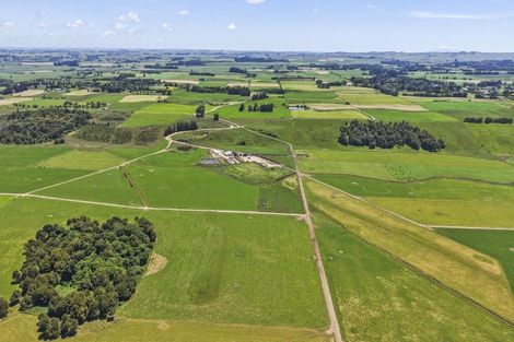 Photo of property in 1968 Kimbolton Road, Kiwitea, Feilding, 4777