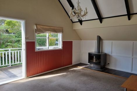 Photo of property in 31 Colmar Road, Mellons Bay, Auckland, 2014
