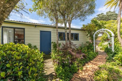 Photo of property in 13 Motukari Place, Onaero, Waitara, 4383