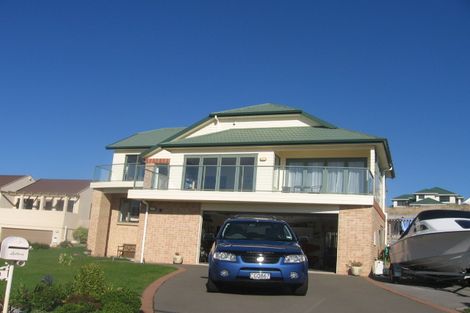 Photo of property in 12 Bowsprit Way, Whitby, Porirua, 5024