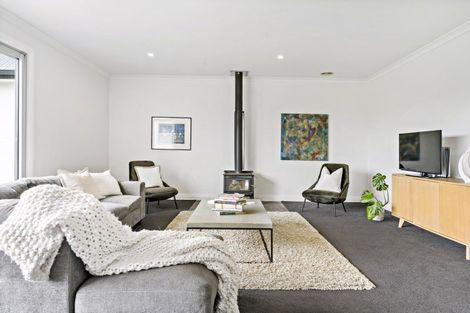 Photo of property in 245 Muriwai Valley Road, Muriwai, Waimauku, 0881