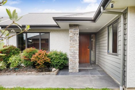 Photo of property in 35 Pegasus Place, Kelvin Grove, Palmerston North, 4414