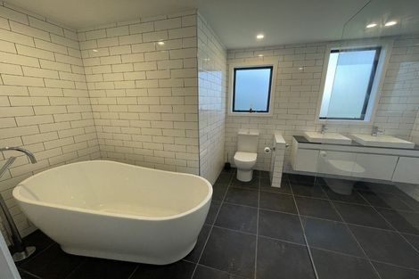 Photo of property in 23 List Street, Welbourn, New Plymouth, 4310