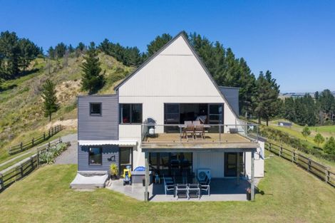 Photo of property in 21 Rochfort Road, Kahuranaki, Havelock North, 4295