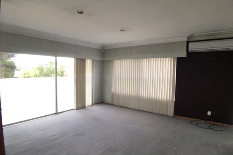 Photo of property in 38 Beaubank Road, Kelston, Auckland, 0602