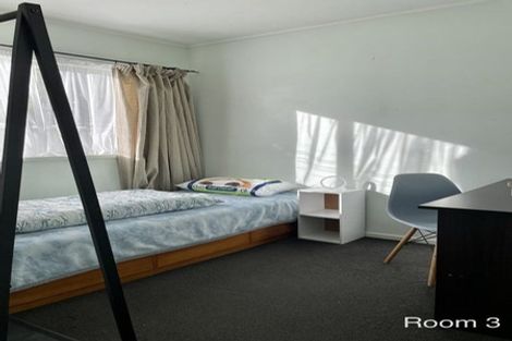 Photo of property in 21 Thomas Avenue, Te Atatu Peninsula, Auckland, 0610