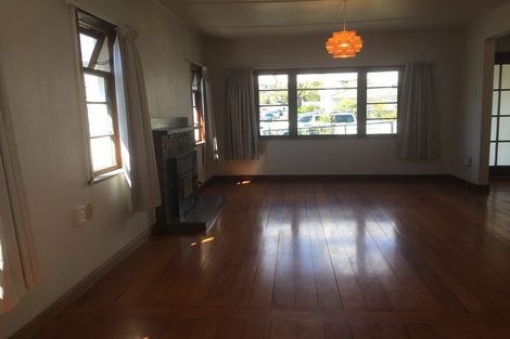 Photo of property in 2 Renwick Place, Nelson South, Nelson, 7010