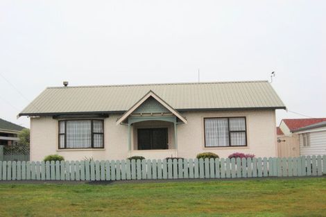 Photo of property in 60 Royal Crescent, Saint Kilda, Dunedin, 9012