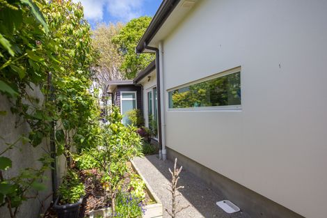 Photo of property in 16 Grand Oaks Drive, Awapuni, Palmerston North, 4412