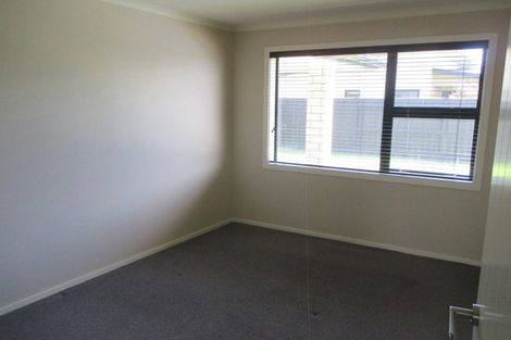Photo of property in 53 Rosalie Terrace, Kelvin Grove, Palmerston North, 4414