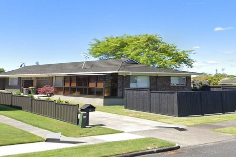 Photo of property in 1/18 Whiteacres Drive, Sunnyhills, Auckland, 2010