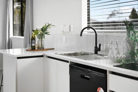 Photo of property in 13b Hockin Place, Fairfield, Hamilton, 3214