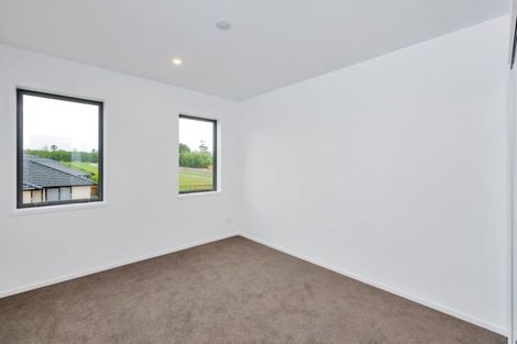 Photo of property in 9/27 Dida Park Drive, Kumeu, 0810