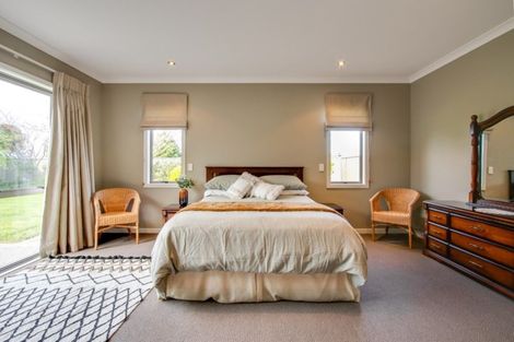 Photo of property in 18 Pania Place, Poraiti, Napier, 4112