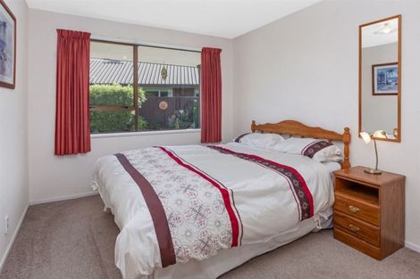 Photo of property in 36 Lowry Avenue, Redwood, Christchurch, 8051