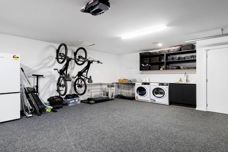 Photo of property in 15 Leicester Street, Jacks Point, 9371