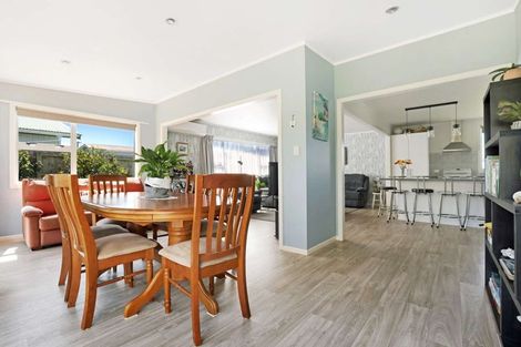 Photo of property in 41 Roretana Drive, Athenree, Katikati, 3177