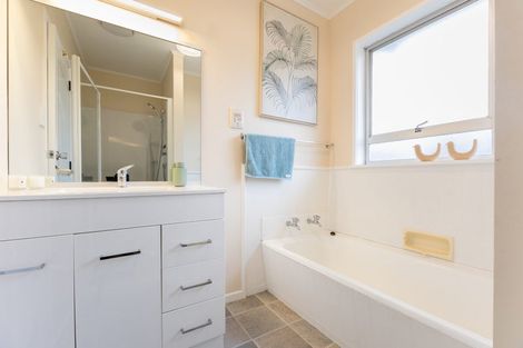 Photo of property in 9a Awatea Avenue, Paraparaumu, 5032