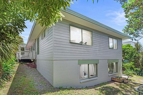 Photo of property in 2/23 Ludlow Terrace, Totara Vale, Auckland, 0627