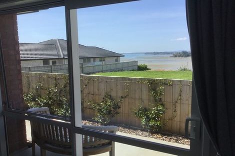Photo of property in 43 Bert Wall Drive, Omokoroa, 3114