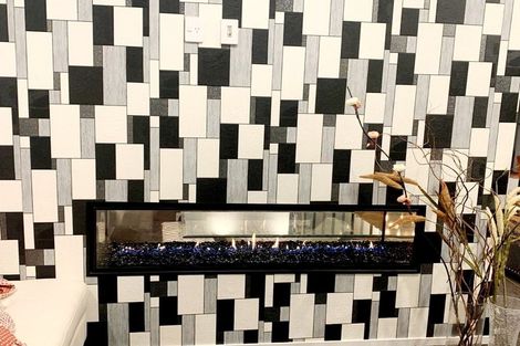 Photo of property in 37 Newington Road, Henderson, Auckland, 0612