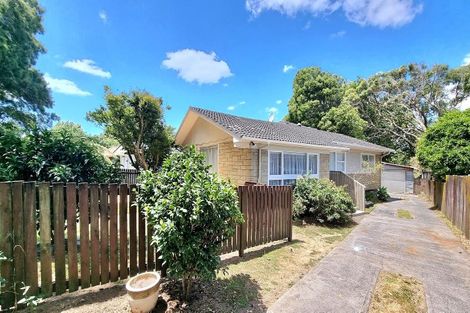 Photo of property in 176 Gossamer Drive, Pakuranga Heights, Auckland, 2010