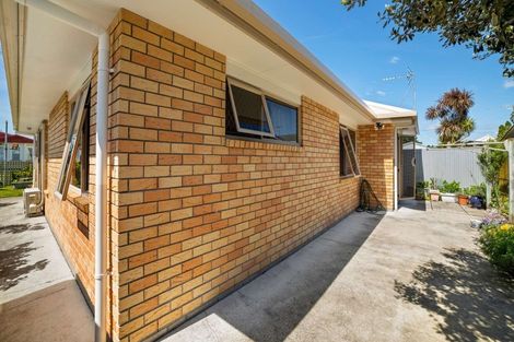 Photo of property in 19 Waverley Street, Elgin, Gisborne, 4010