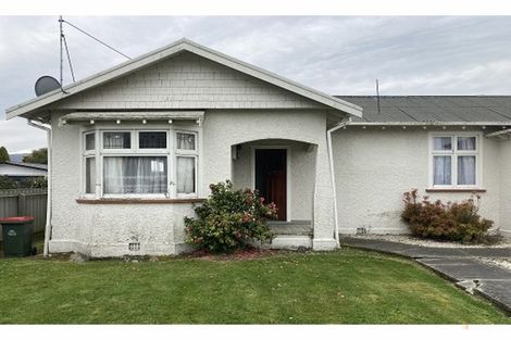Photo of property in 6-6a Timaru Road, Waimate, 7924