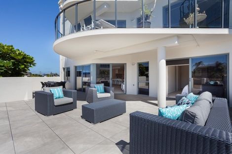 Photo of property in 210/178 Marine Parade, Mount Maunganui, 3116